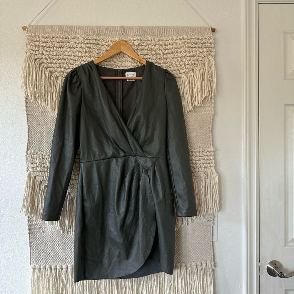 Saylor Veronicka Dress
